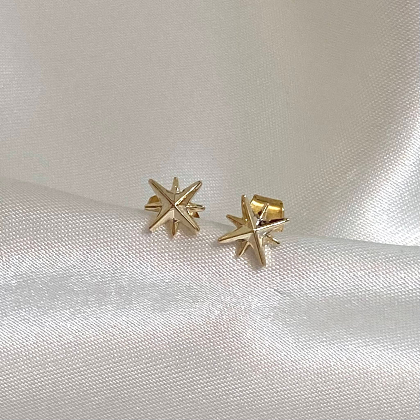 Mini Seren Star Stud Earrings