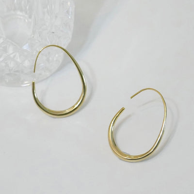 Lela Sleek Oval Hoop Earrings