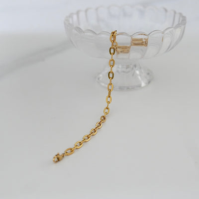 Oval Belcher Chain Necklace